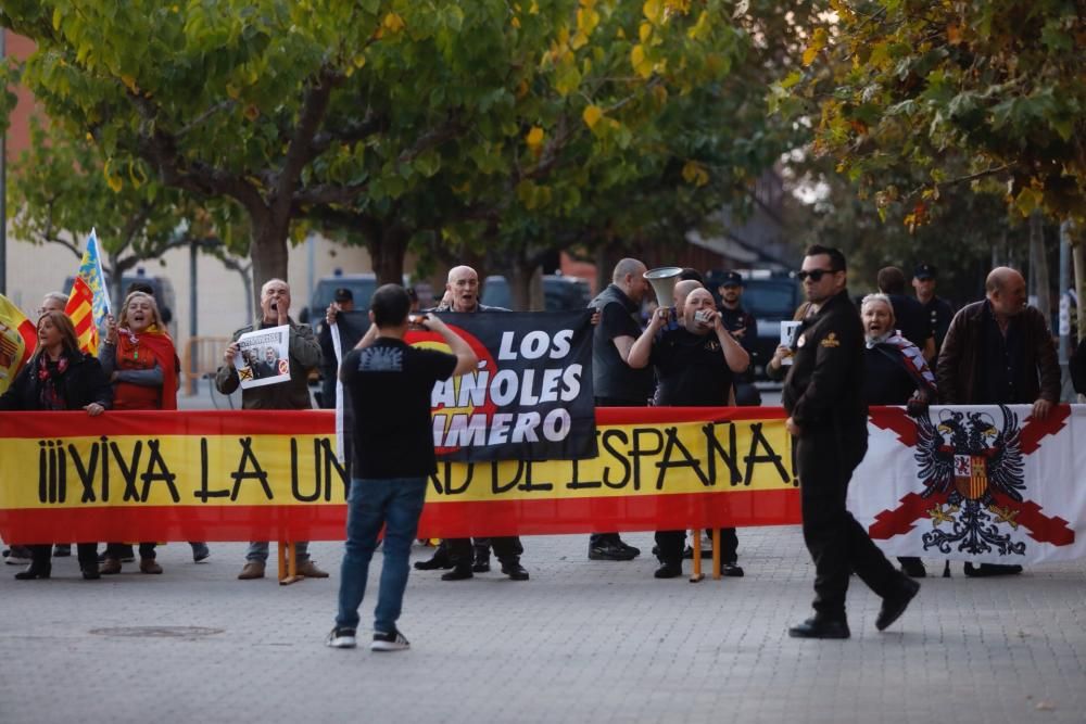 Los ultras amenazan a Joan Tardá en su conferencia en la UV