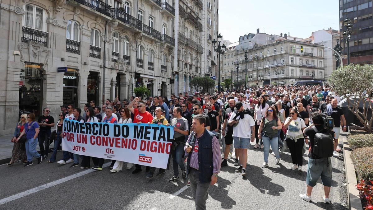El comercio del metal sale a la calle en Vigo ante el «bloqueo» en la negociación de su convenio