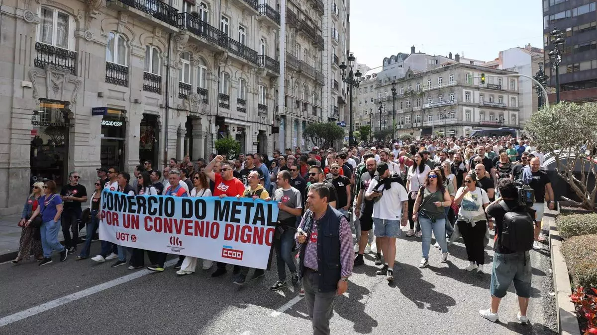 El comercio del metal sale a la calle en Vigo ante el «bloqueo» en la negociación de su convenio