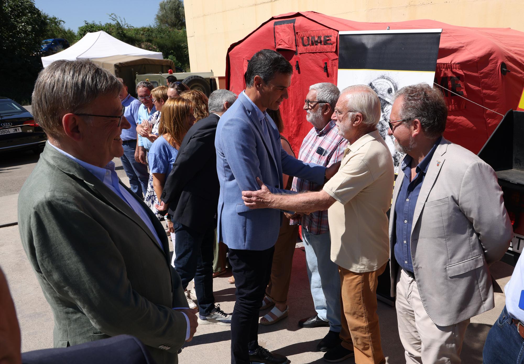 Las imágenes de la visita de Pedro Sánchez a la zona del incendio de Bejís