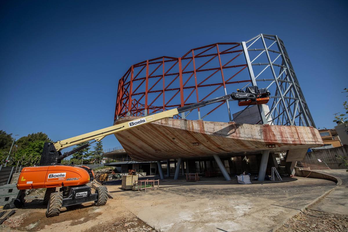 Obras de la nueva biblioteca pública de Sant Esteve Sesrovires.