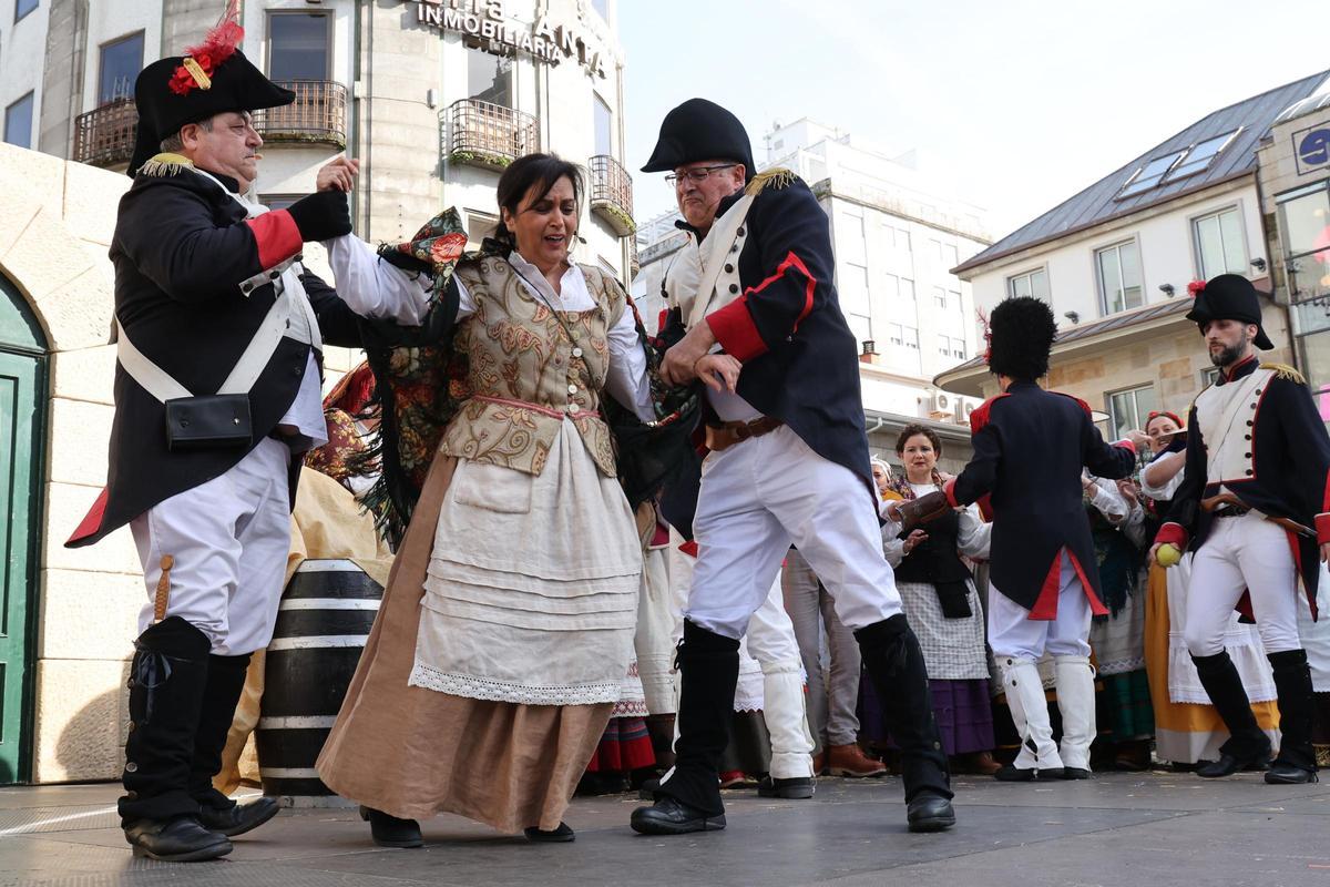 Los vigueses festejan su domingo más disfrutón: Reconquista, sol y mucho choripán