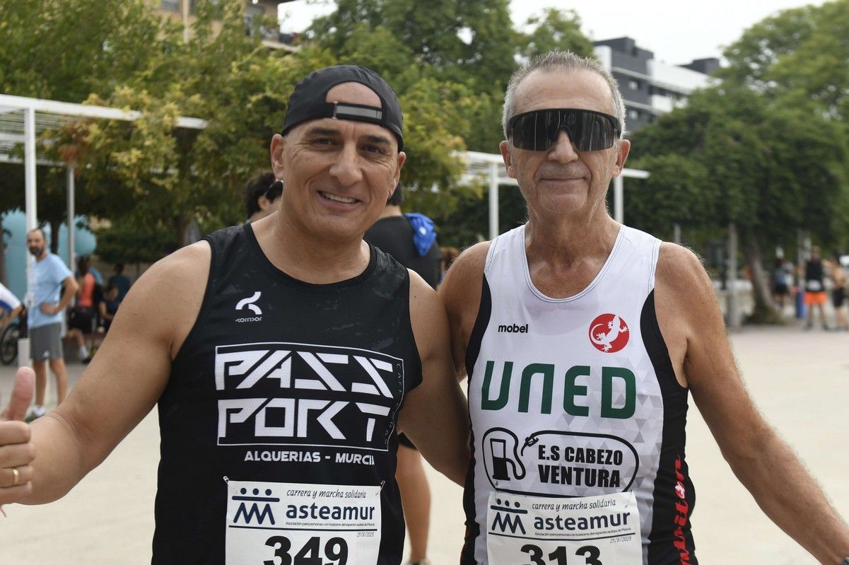 La carrera y marcha Solidaria Asteamur, en imágenes