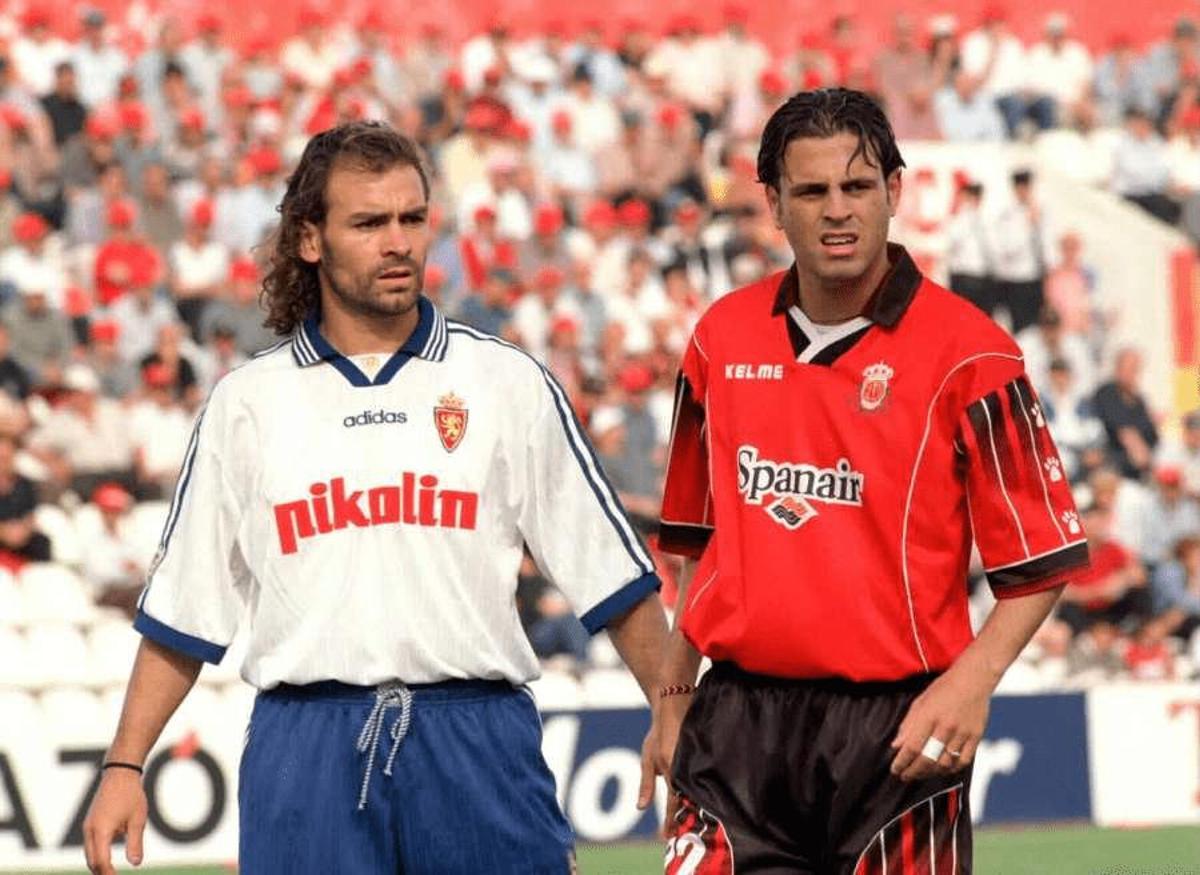 Paco Jémez, durante un encuentro de Liga en su etapa como futbolistas del Real Zaragoza.
