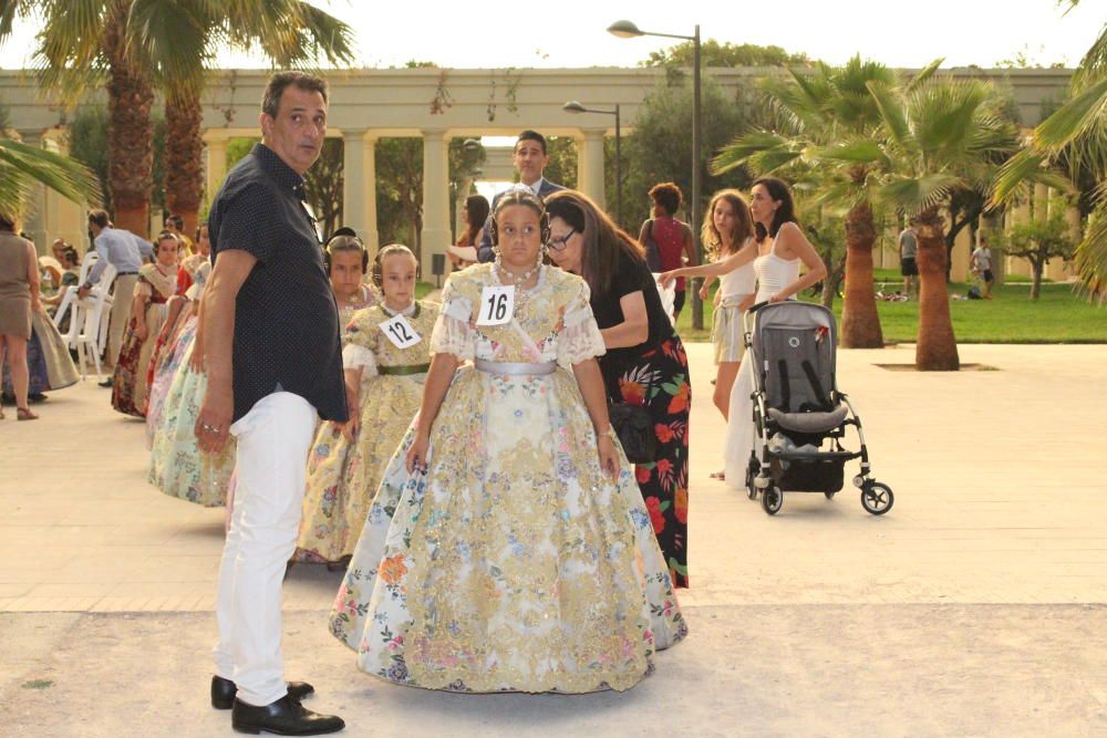 Falleras de Malvarrosa-Cabanyal-Beteró