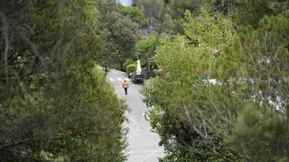 Evacuen un càmping i una casa de colònies per l'incendi de Sant Quirze Safaja