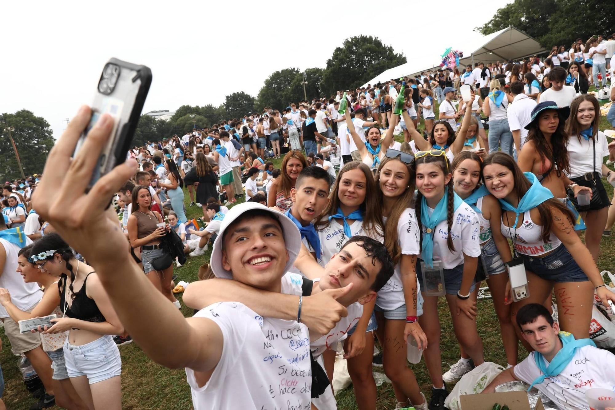 En imágenes: Miles de romeros celebran el Carmín en la Pola