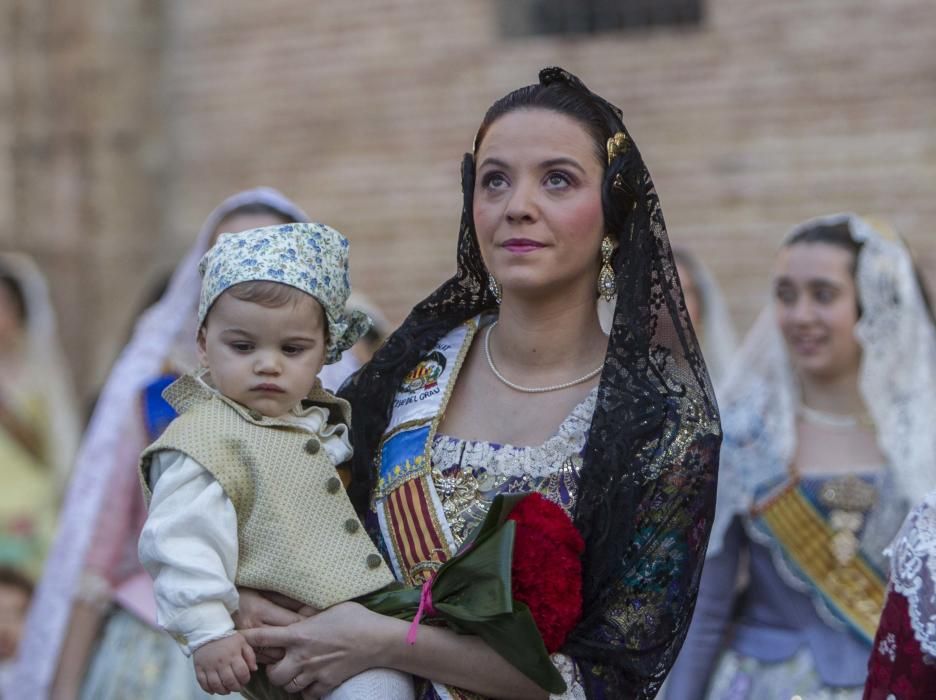 Primer día de Ofrenda de Fallas