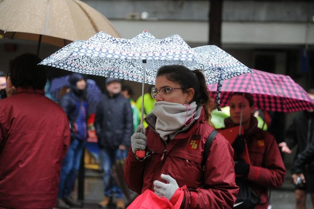 Ambiente y salida de la Maratón y Media Maratón de Murcia