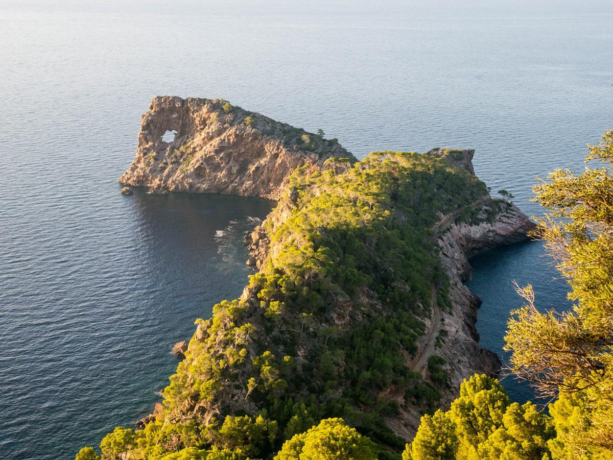 Aérea de la Cueva Sa Foradada