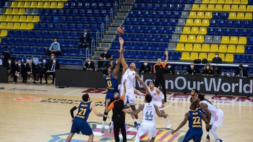 Real Madrid-Barça aplazado: De momento solo se resiste al Covid-19 el  Valencia Basket-Gran Canaria