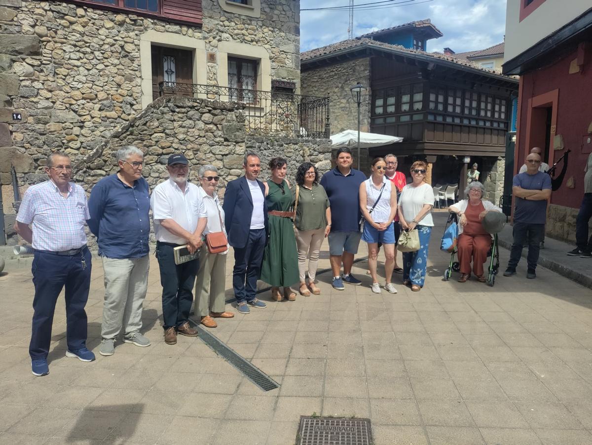 Parres coloca su stolperstein en memoria de Manuel Cueto Pérez