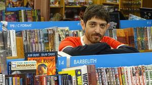 Emilio Bueso, en la librería Gigamesh.