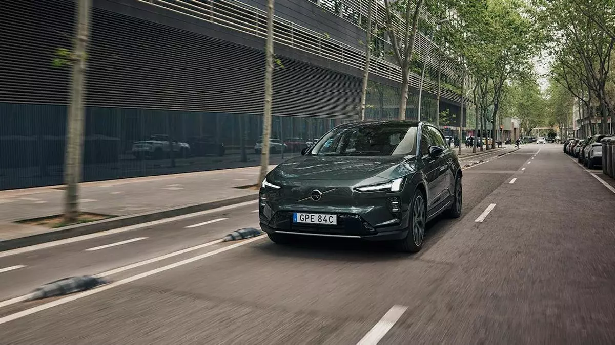 El nuevo Volvo EX60 ofrece una autonomía líder en su categoría y una extraordinaria velocidad de carga rápida