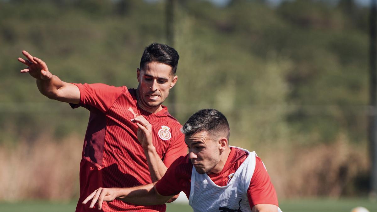 Gallar lluita amb Juanpe durant un entrenament aquesta pretemporada