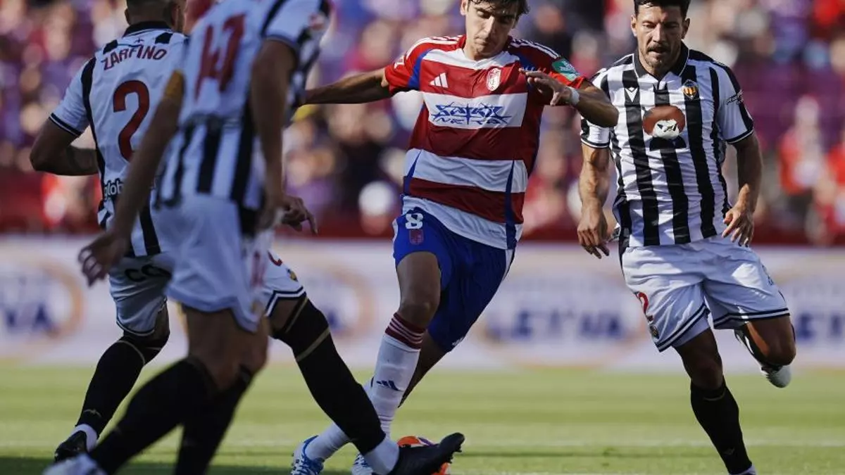 El Castellón confirma dos nuevas salidas de la plantilla