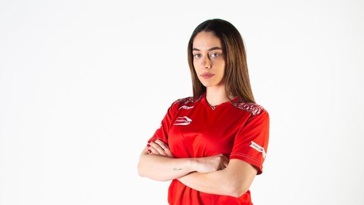 Marta García, piloto española, en su foto oficial con Prema Racing.