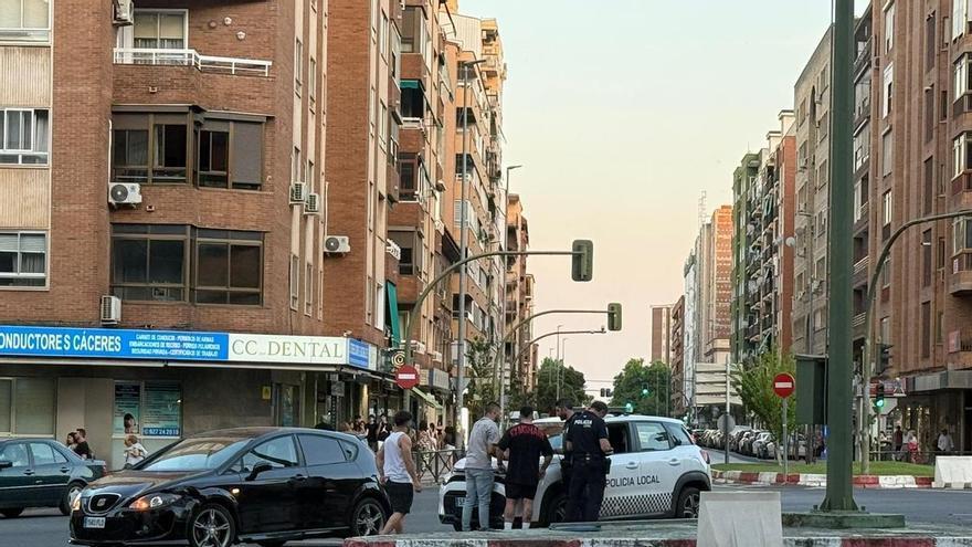 Una colisión en la Cruz de los Caídos mientras la Policía intensifica los controles en el ferial de Cáceres