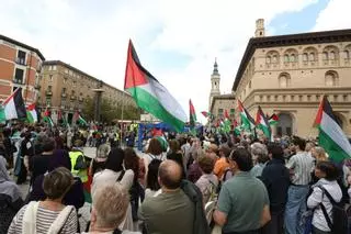 En imágenes | Zaragoza vuelve a pedir en la calle el alto al fuego en Palestina