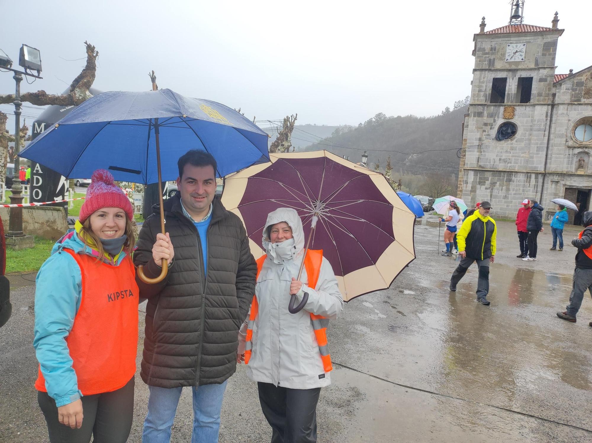 En imágenes: Así fue la cuerta edición de Las Traviesas, con meta en el icónico monasterio de Cornellana