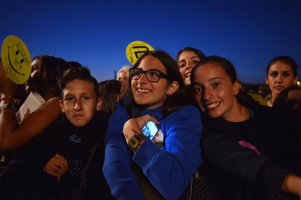 La Orquesta Panorama cita en Sanxenxo a miles de personas en una gala solidaria que contó con artistas como Gemeliers, Edurne, Luis Fonsi, Diego Martín y Guillermo Castro