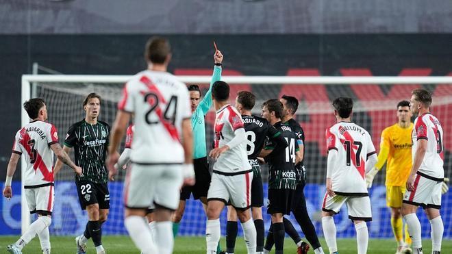 Al Elche le vuelven a visitar los fantasmas