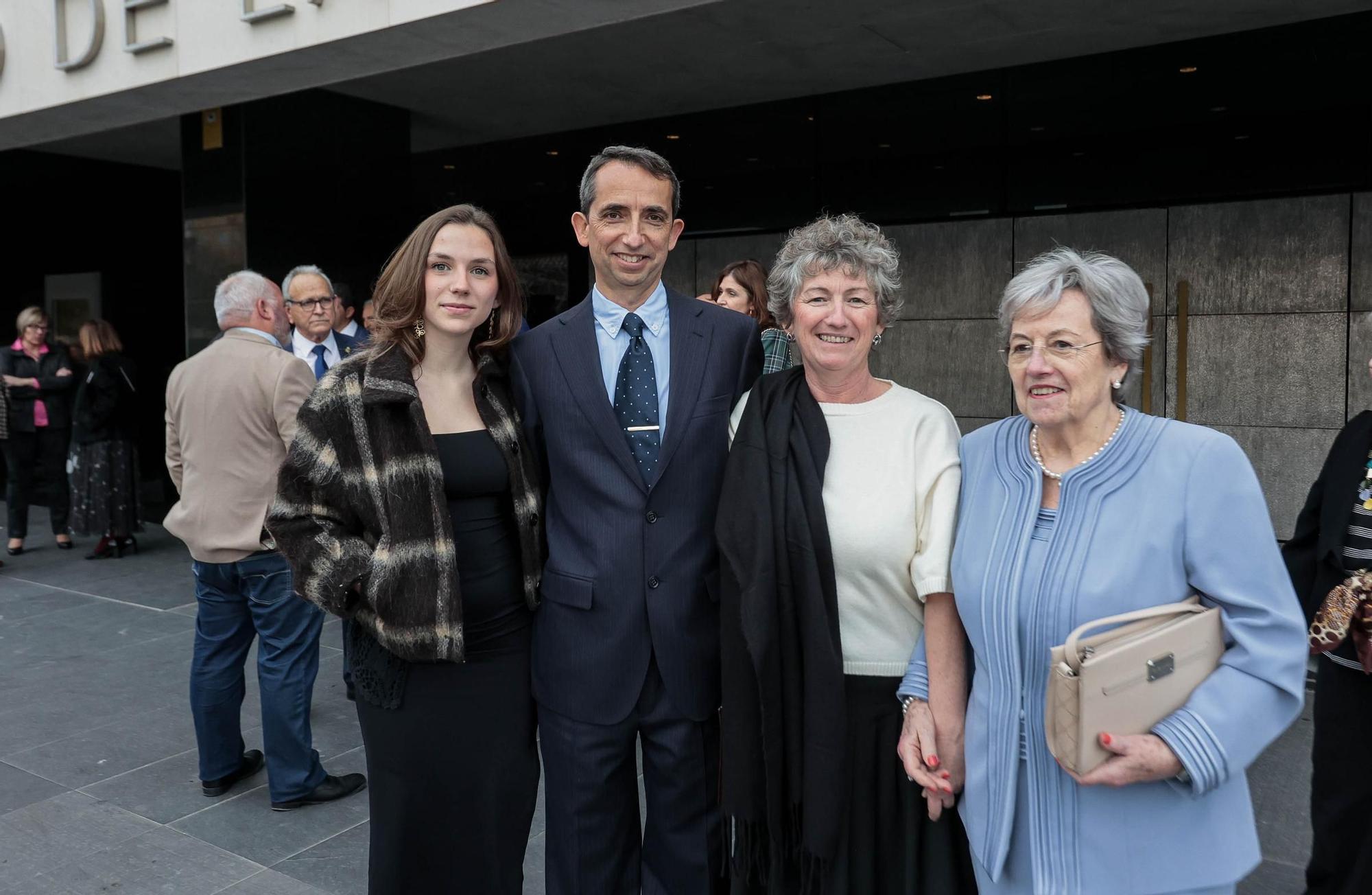 002 Héctor Fuentes.jpg