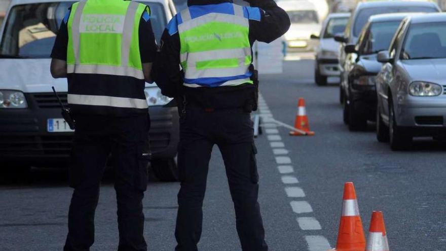 La RPT contempla más oficiales para la Policía Local para que haya uno en cada turno. // Bernabé / Javier Lalín