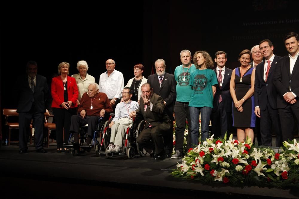 Entrega de las distinciones del Ayuntamiento de Gijón