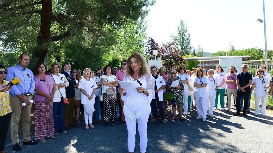 Los trabajadores del Centro Sociosanitario de Plasencia denuncian &quot;desamparo&quot;