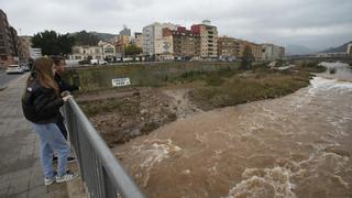 Las imprudencias llevan a cortar en Sagunt los accesos peatonales al río