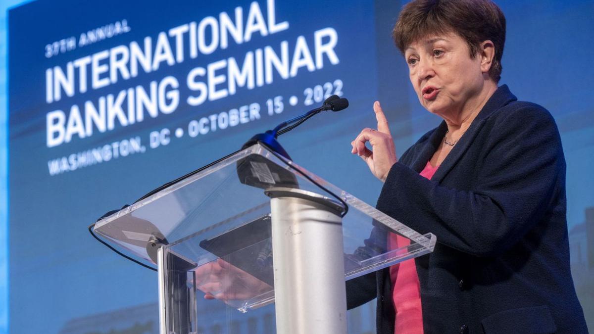 Kristalina Georgieva, directora gerent de l’FMI, durant la seva intervenció ahir a Washington | EFE