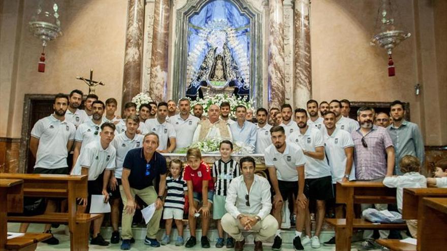 Ofrenda floral del badajoz a la patrona de la ciudad