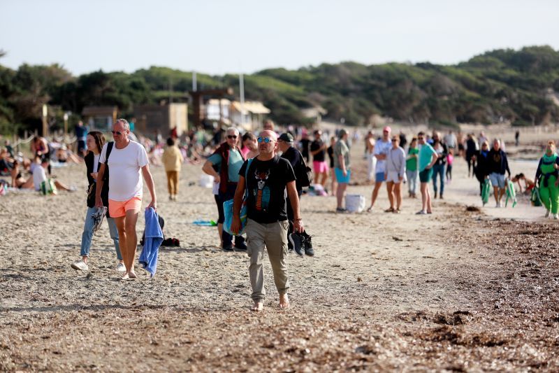 Primer baño del año. Ses Salines.