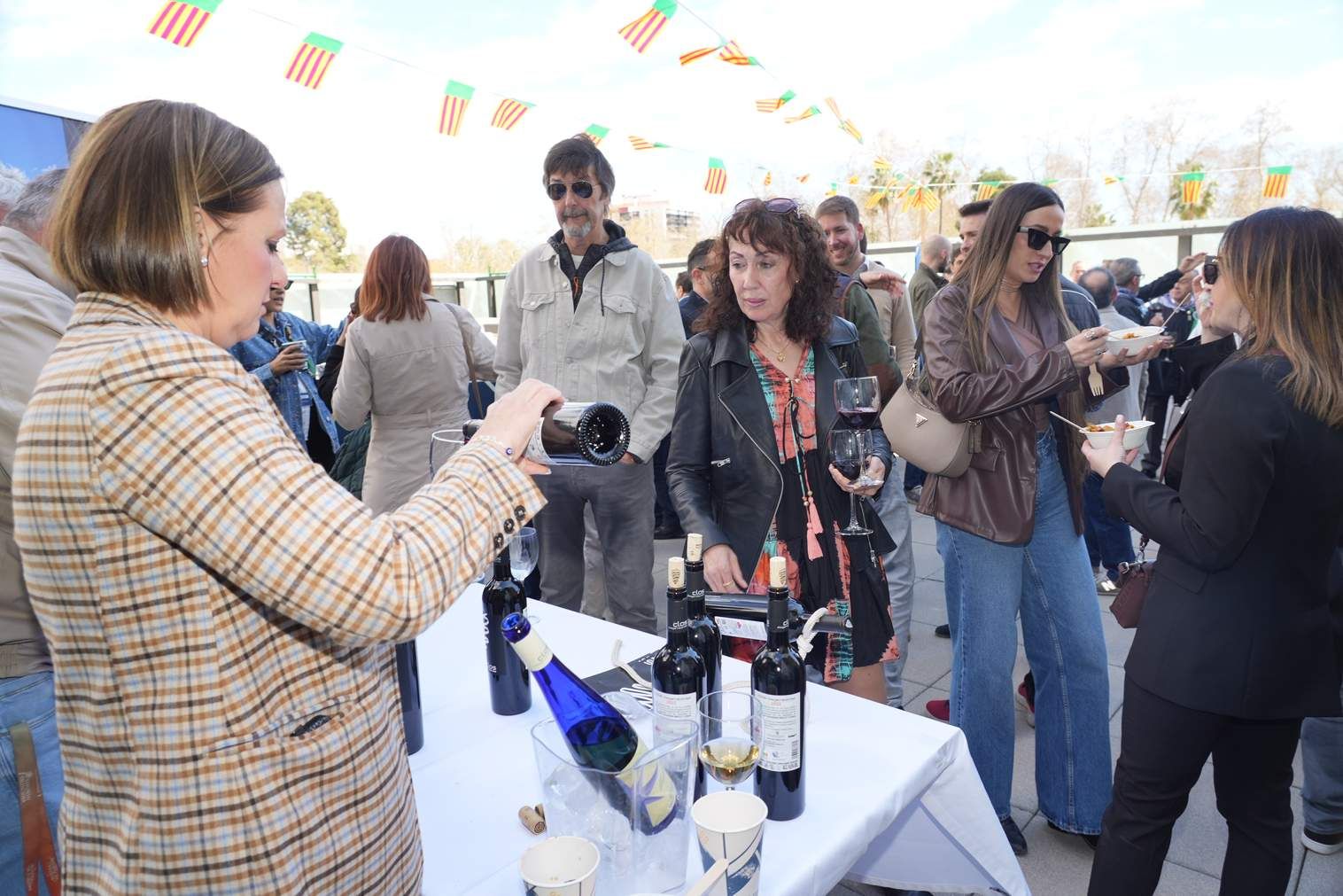 Gran éxito de asistencia en el segundo día de la Bodeguilla de Mediterráneo