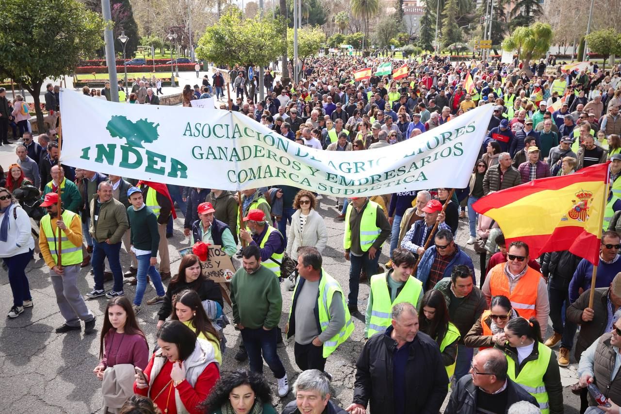 Una tractorada entra en la capital cordobesa para exigir mejoras en el campo