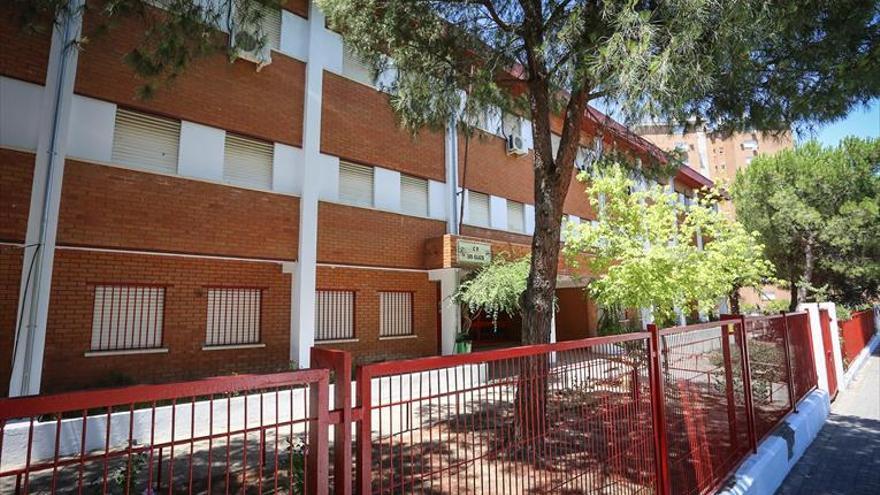 El Ayuntamiento de Badajoz agilizará la licencia de obra para el colegio Los Ángeles