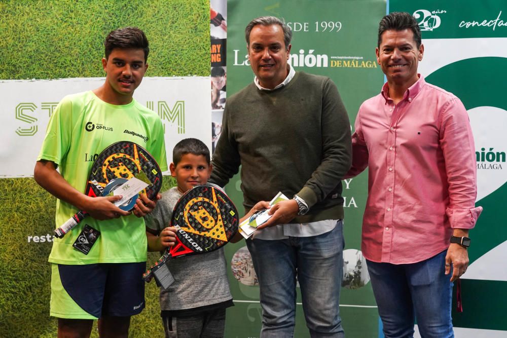 Entrega de los premios a los ganadores del V Torneo de Pádel de La Opinión de Málaga.