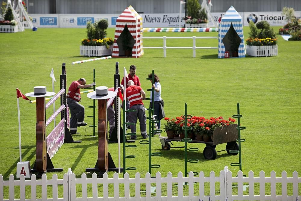 Preparativos del Concurso de Saltos Internacional