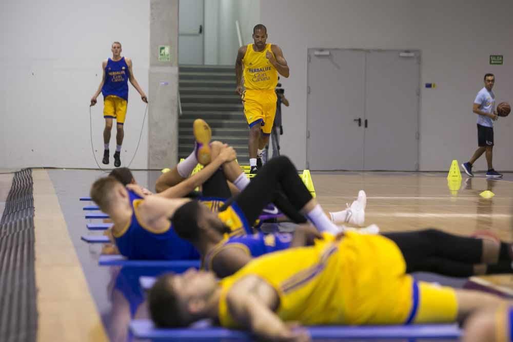 Primer entrenamiento del Herbalife Gran Canaria