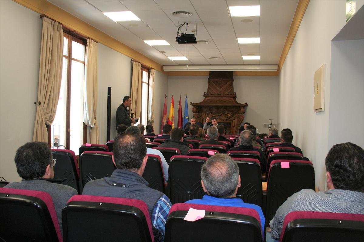 Reunión que mantenían los regantes lorquinos, este jueves.