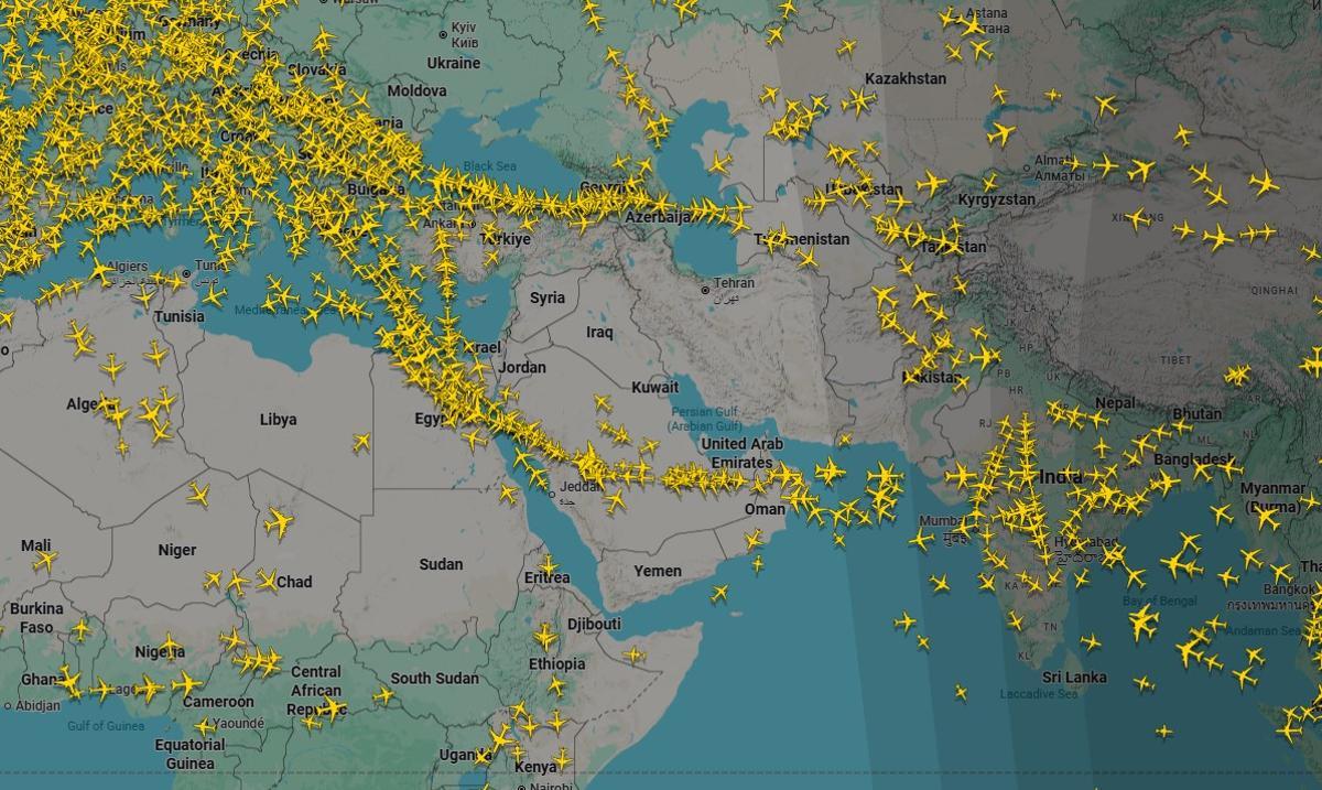 Así se ve el radar aéreo de Oriente Medio, con los aviones rodeando la zona de conflicto