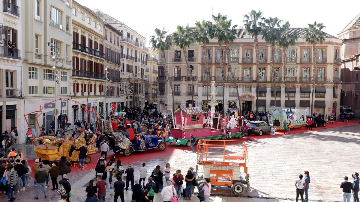 Prosigue el rodaje de la serie de Netflix 'La chica de nieve' en Málaga.