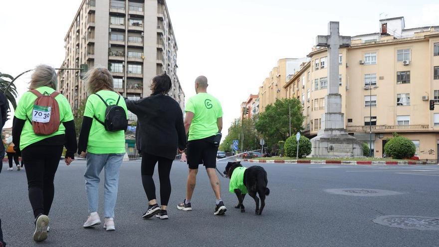 Fotogalería | Una marea verde recorre Cáceres por la investigación oncológica