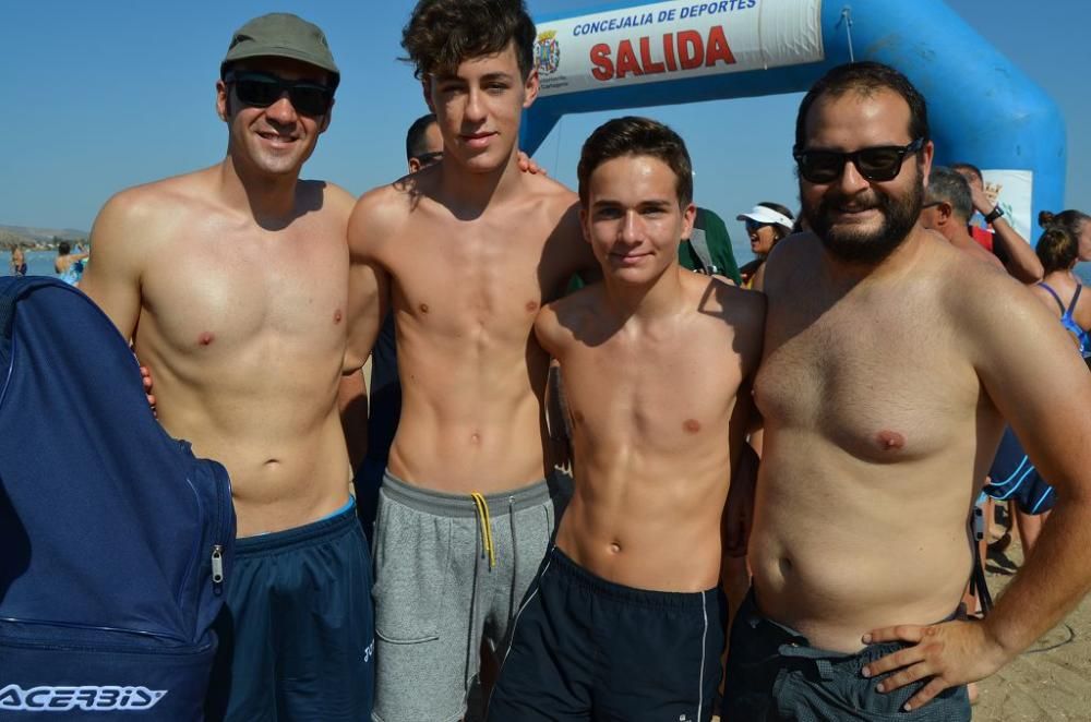 Más de 200 participantes 'se mojan' por la esclerósis múltiple en Playa Paraíso