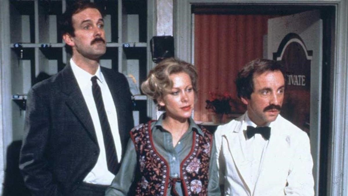 television serie hotel fawlty cleese