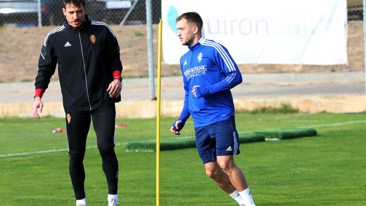 Vada, junto a Cristian Álvarez en un entrenamiento.