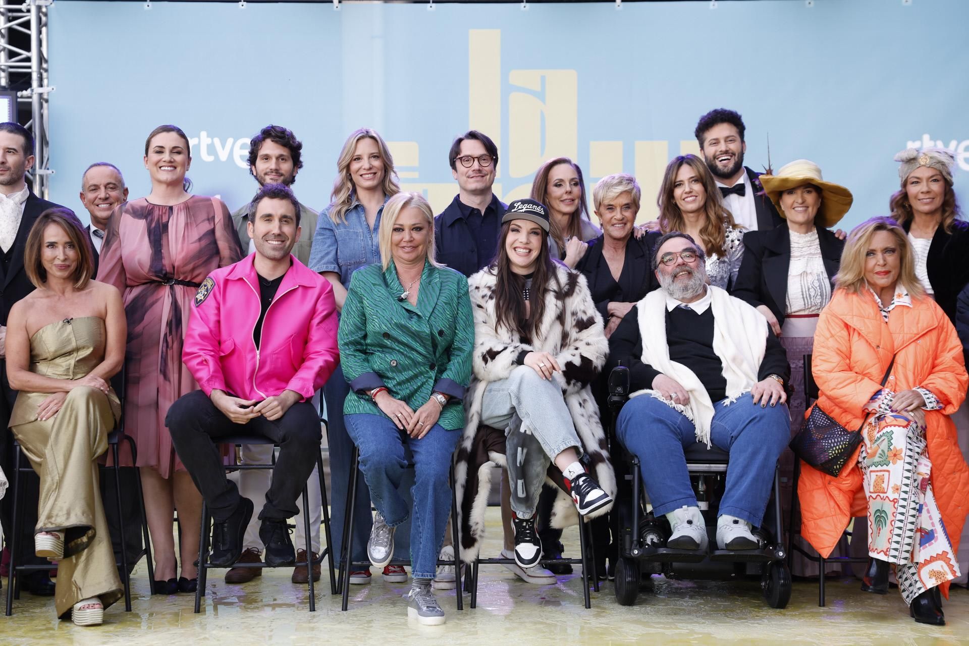 LA FAMILIA DE LA TELE | El cambio radical de 'La familia de la tele' tres  días después de su estreno