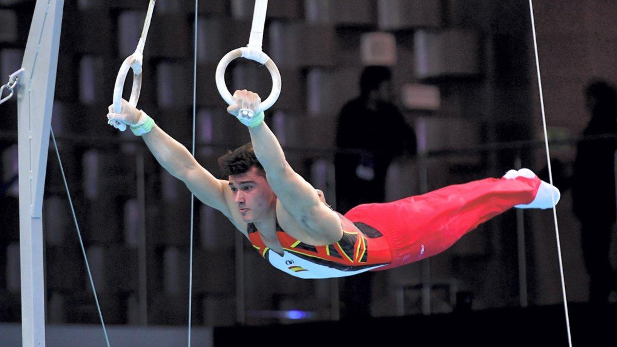 El atleta español Nicolau Mir compite en la prueba de anillas durante la ronda clasificatoria de los campeonatos de Europa de gimnasia artística celebrados en Szczecin (Polonia).
