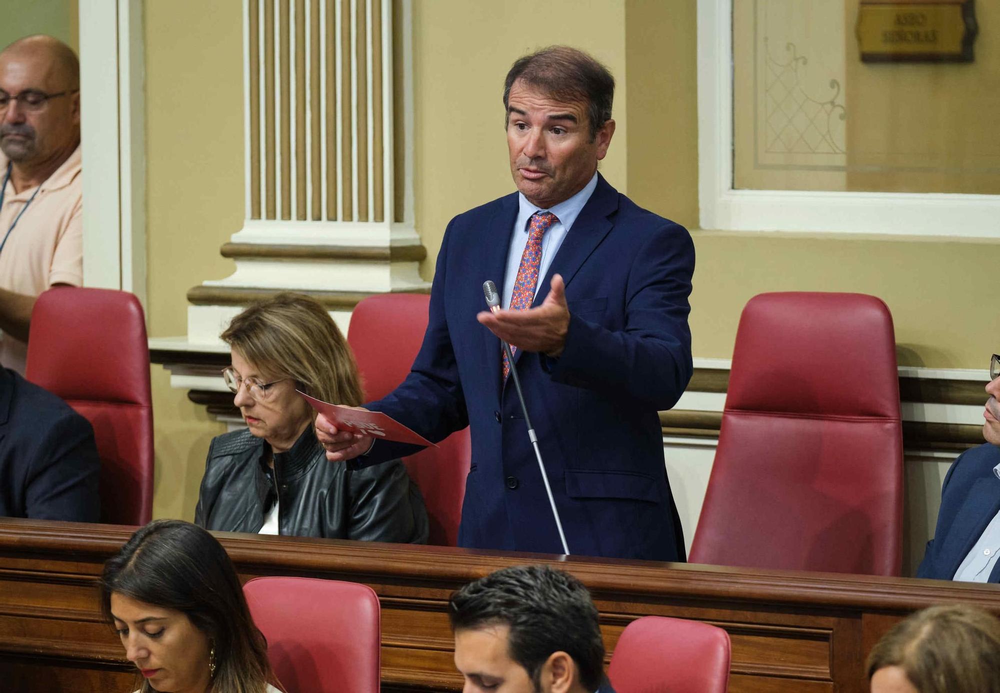 Pleno del Parlamento de Canarias